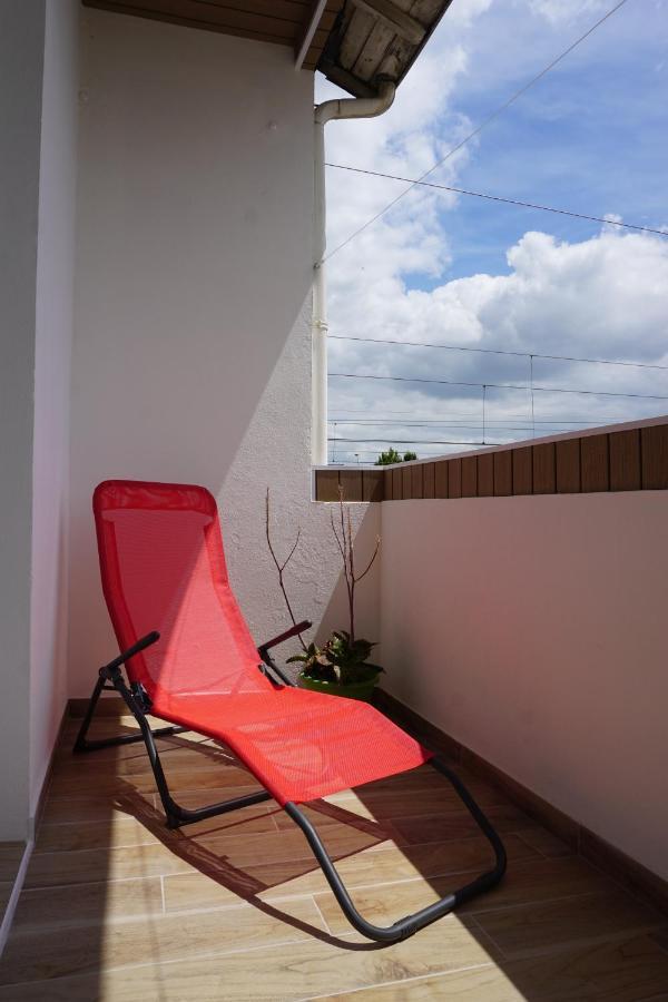 Appart Chic & Moderne Avec Balcon Ла-Рош-сюр-Йон Экстерьер фото